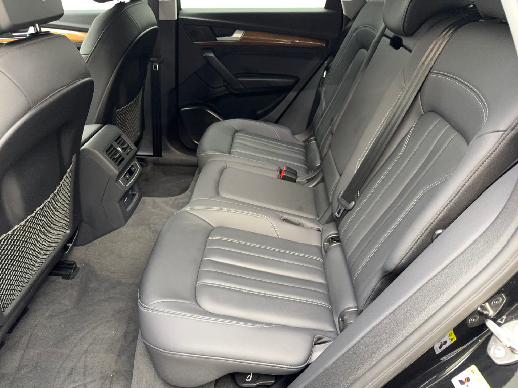 Used 2023 Audi Q5 2.0T Premium w/ Convenience Package AWD/4WD image 35