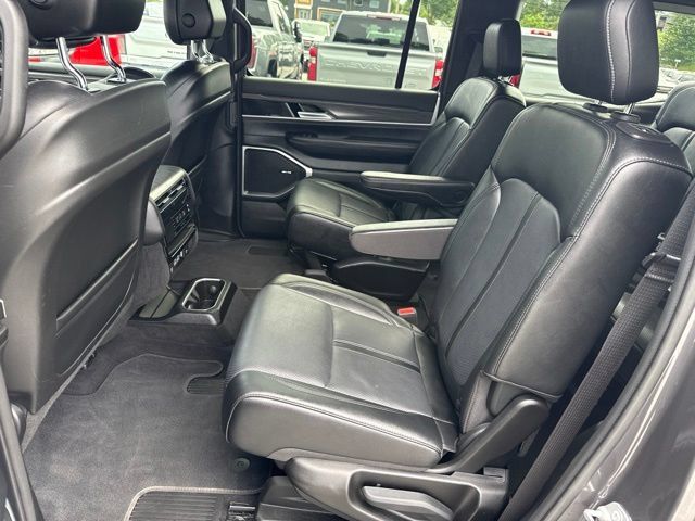 Used 2024 Jeep Wagoneer Series II AWD/4WD image 21