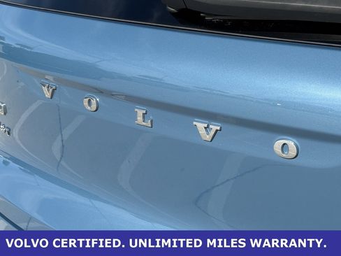 Certified 2023 Volvo XC40 B4 Plus image 7