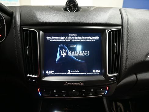 Used 2020 Maserati Levante S image 23