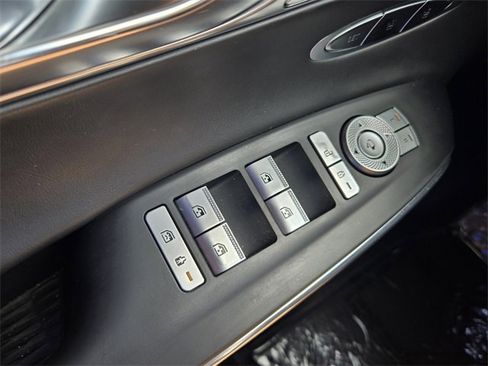 Used 2023 Genesis GV70 2.5T w/ Select Package image 28