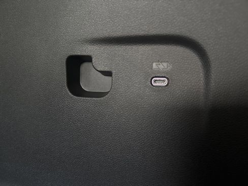 New 2026 Chevrolet Traverse RS w/ LPO, Floor Liner Package image 16