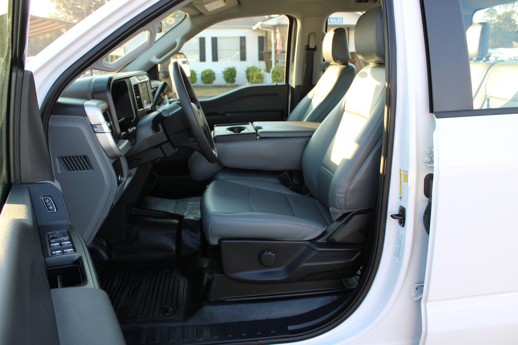 Used 2024 Ford F250 XL w/ XL Driver Assist Package RWD image 20