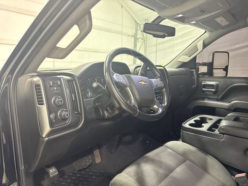Used 2019 Chevrolet Silverado 2500 LT AWD/4WD image 10