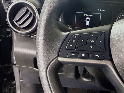 Certified 2021 Nissan Kicks SV FWD image 19