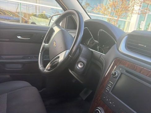 Used 2013 Chevrolet Traverse LT FWD image 10