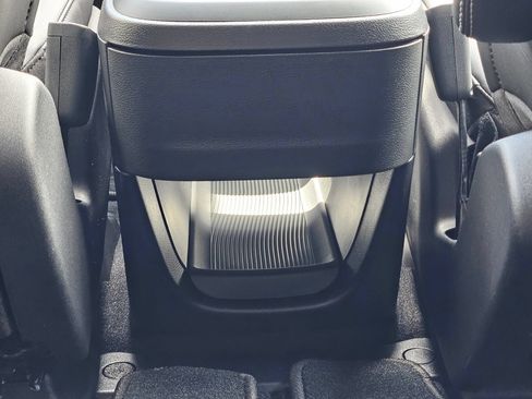 New 2027 Chrysler Pacifica Select FWD image 23