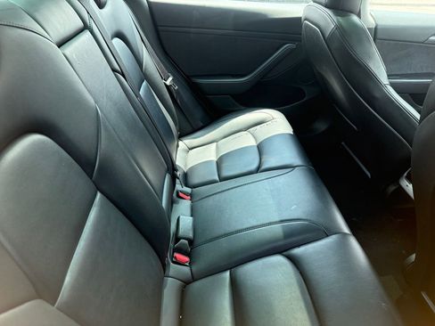 Used 2022 Tesla Model 3 Long Range AWD/4WD image 16