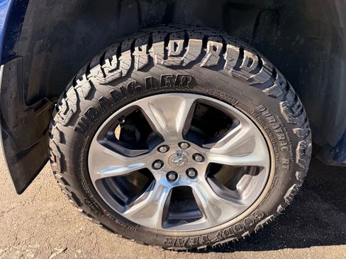 Used 2019 RAM 1500 Laramie image 42