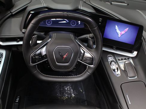 Used 2024 Chevrolet Corvette Stingray Premium Conv w/ Z51 Performance Package RWD image 54