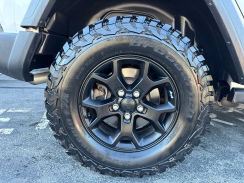 Used 2021 Jeep Wrangler Unlimited Sport AWD/4WD image 12