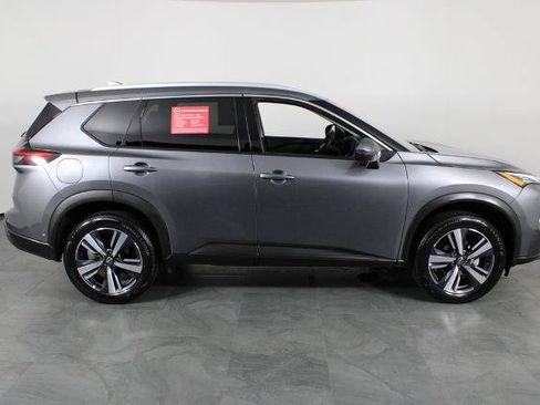 Certified 2026 Nissan Rogue SL FWD image 15