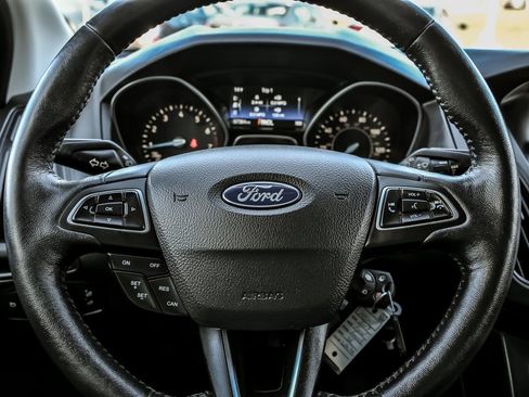Used 2017 Ford Focus SE w/ Cold Weather Package image 20