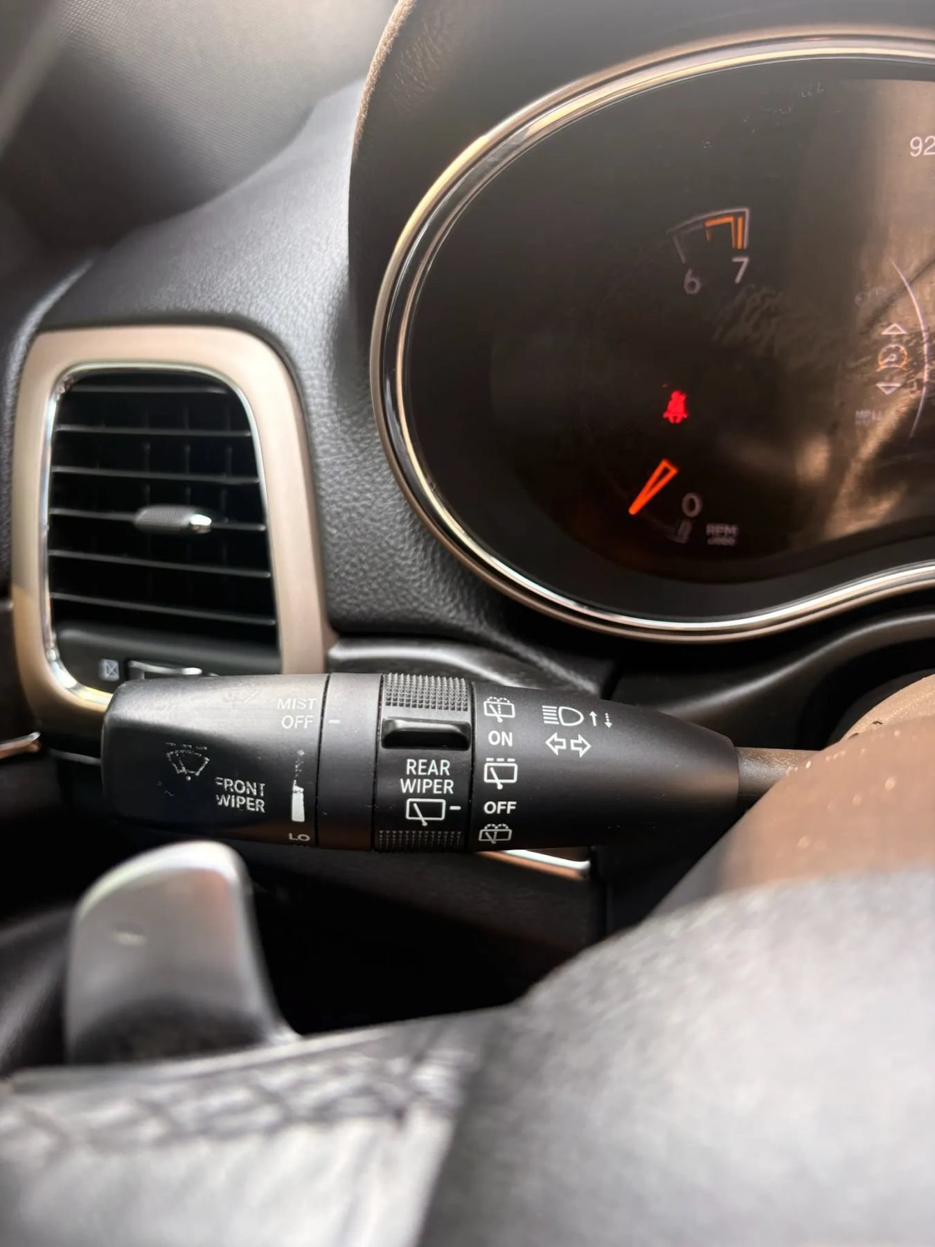 Used 2015 Jeep Grand Cherokee Limited AWD/4WD image 15