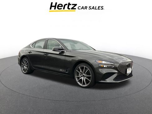 Used 2025 Genesis G70 2.5T image 1