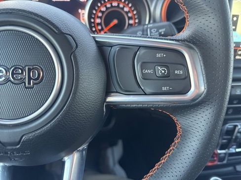 Used 2023 Jeep Gladiator Mojave image 24