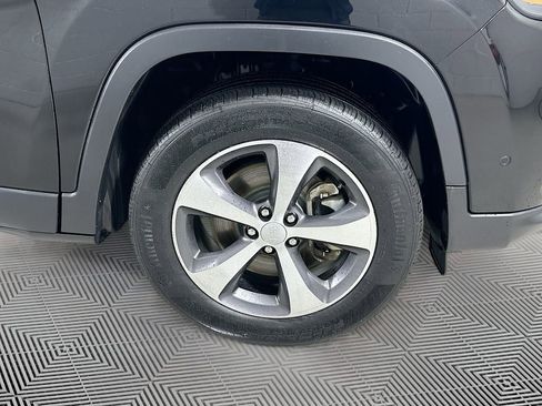 Certified 2021 Jeep Cherokee Limited w/ Elite Package image 23