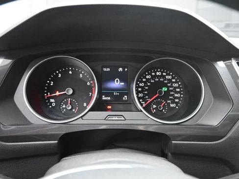 Used 2019 Volkswagen Tiguan SE FWD image 10