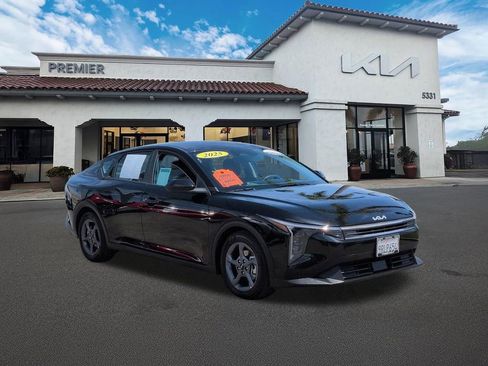 Certified 2025 Kia K4 FWD image 2