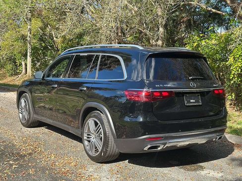 Used 2025 Mercedes-Benz GLS 450 4MATIC image 7