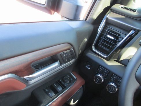 New 2026 GMC Sierra 2500 Denali Ultimate image 16