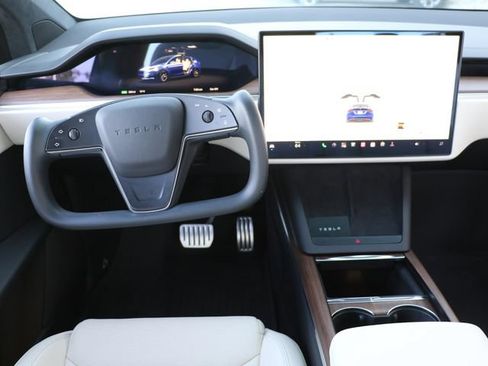 Used 2023 Tesla Model X AWD/4WD image 17