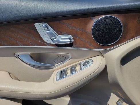 Used 2018 Mercedes-Benz GLC 300 image 16