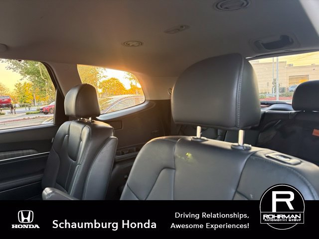 Used 2023 Kia Telluride EX w/ EX Captain's Chair Package AWD/4WD image 8