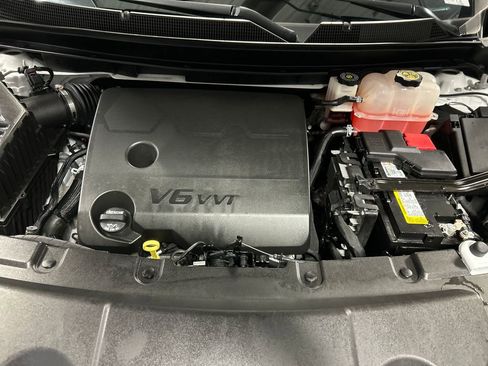 Used 2023 Chevrolet Traverse LS w/ Midnight/Sport Edition image 27