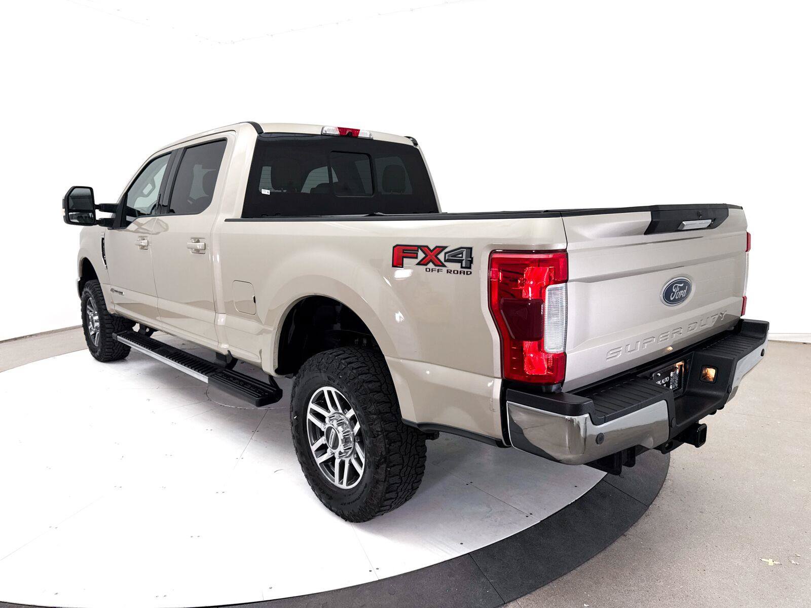 Used 2017 Ford F250 Lariat w/ Lariat Value Package AWD/4WD image 14