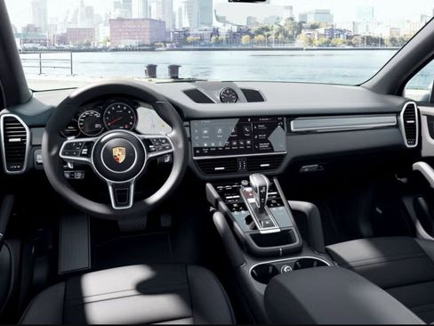 Used 2023 Porsche Cayenne S Platinum image 5