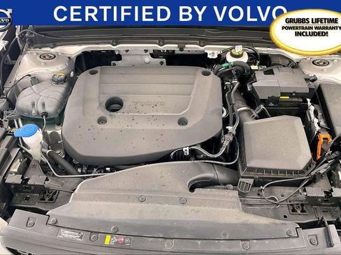 Certified 2025 Volvo XC40 B5 Plus image 13