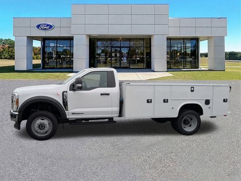 New 2025 Ford F550 4x4 Regular Cab Super Duty image 7