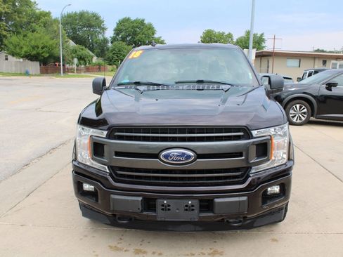 Used 2018 Ford F150 XLT w/ Equipment Group 302A Luxury AWD/4WD image 3