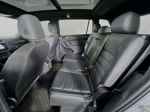 Used 2019 Volkswagen Tiguan SEL Premium R-Line w/ 3rd Row Seat Package AWD/4WD image 24