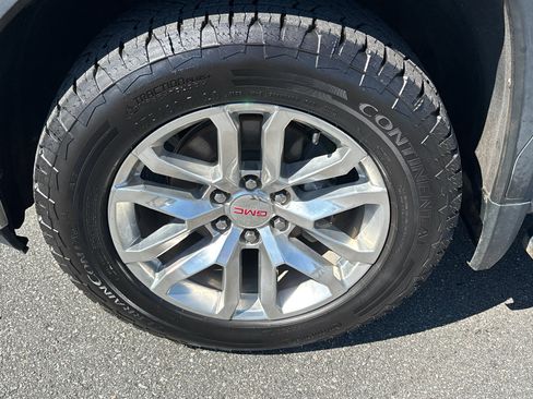 Used 2022 GMC Sierra 1500 SLT AWD/4WD image 32