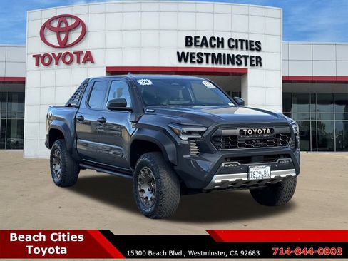 Used 2024 Toyota Tacoma Trailhunter image 2