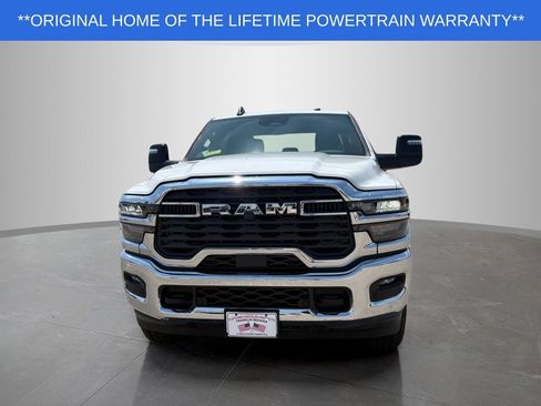 New 2026 RAM 3500 Big Horn AWD/4WD image 8