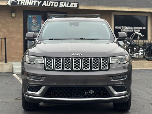 Used 2019 Jeep Grand Cherokee Summit AWD/4WD image 2