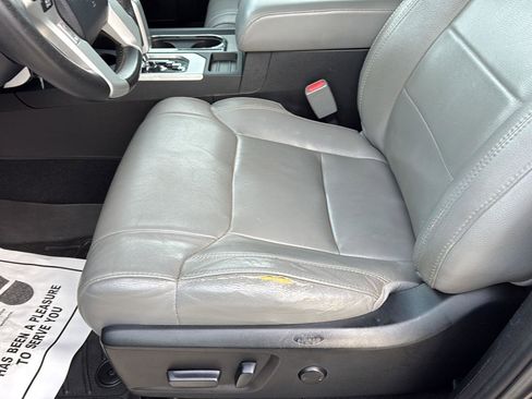 Used 2014 Toyota Tundra Limited w/ Limited Premium Package image 16