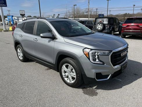 Used 2023 GMC Terrain SLE w/ Driver Convenience Package AWD/4WD image 10