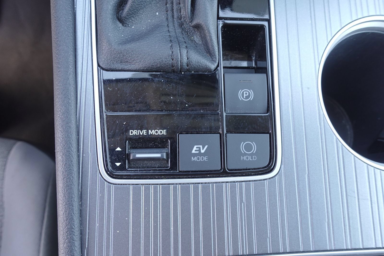 Used 2025 Toyota Sienna LE FWD image 21