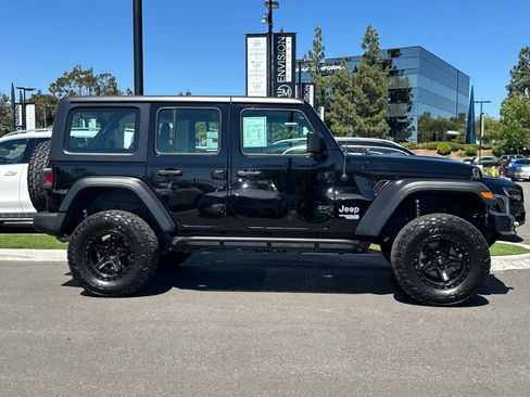 Used 2020 Jeep Wrangler Unlimited Sport AWD/4WD image 2