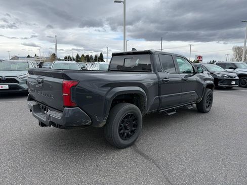 Used 2025 Toyota Tacoma SR5 image 3