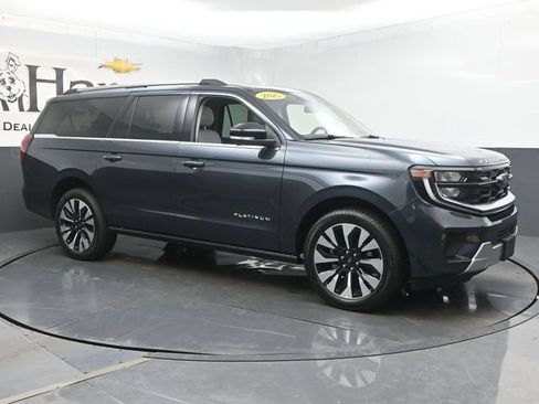 Used 2025 Ford Expedition Max Platinum w/ Driver's Package AWD/4WD image 6