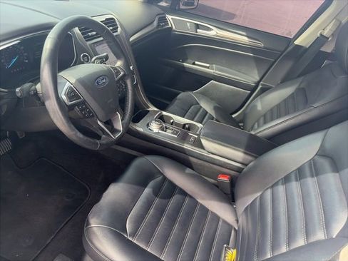 Used 2019 Ford Fusion SEL FWD image 16