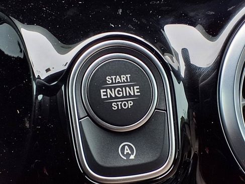 Used 2025 Mercedes-Benz GLA 250 image 12