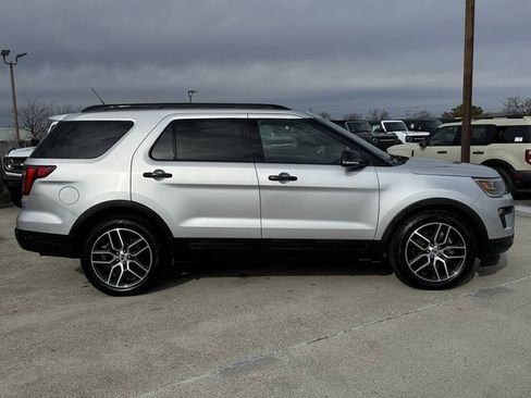 Used 2019 Ford Explorer Sport w/ Equipment Group 401A image 7