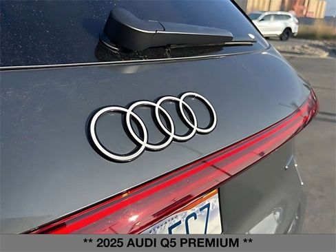 Used 2025 Audi Q5 Premium w/ Convenience Package image 14