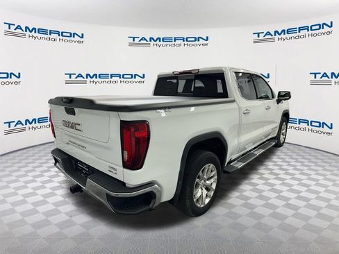 Used 2022 GMC Sierra 1500 SLT w/ SLT Premium Package AWD/4WD image 3